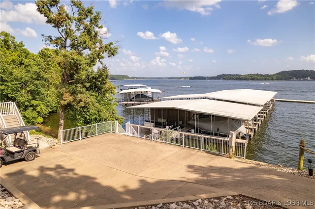 $599,000 | 88 Beacon Hill Drive, Lake Ozark, MO 65049