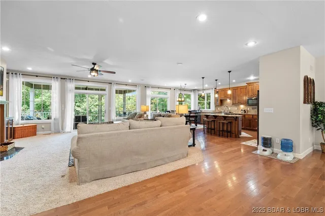 $599,000 | 88 Beacon Hill Drive, Lake Ozark, MO 65049