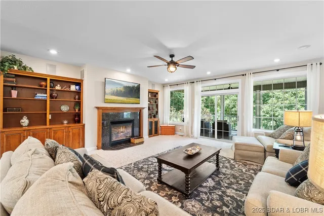 $599,000 | 88 Beacon Hill Drive, Lake Ozark, MO 65049