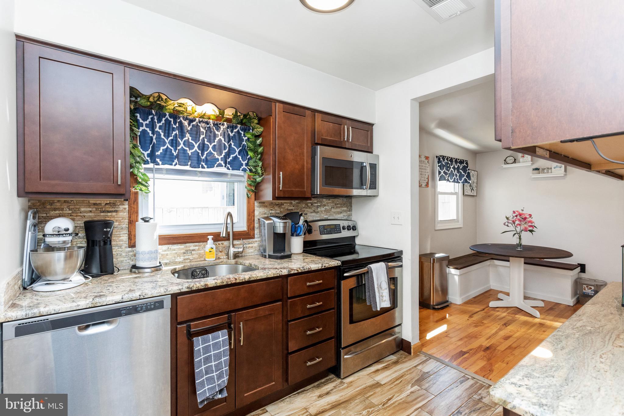 1706 Bentley Road Edgewater, MD 21037 - Photo 5 of 13