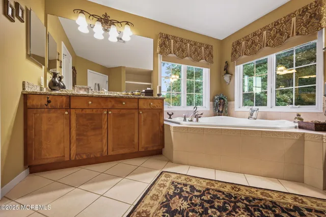 $1,600,000 | 24 Parkside Drive, Jackson, NJ 08527