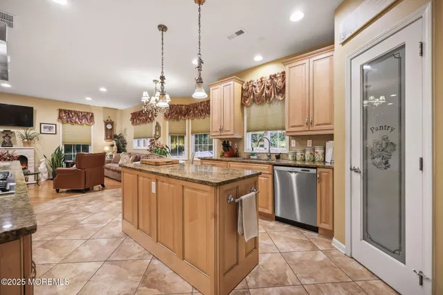 $1,600,000 | 24 Parkside Drive, Jackson, NJ 08527