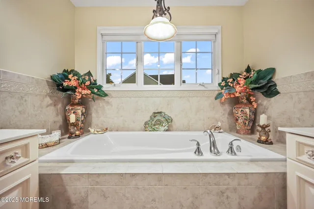 $1,600,000 | 24 Parkside Drive, Jackson, NJ 08527