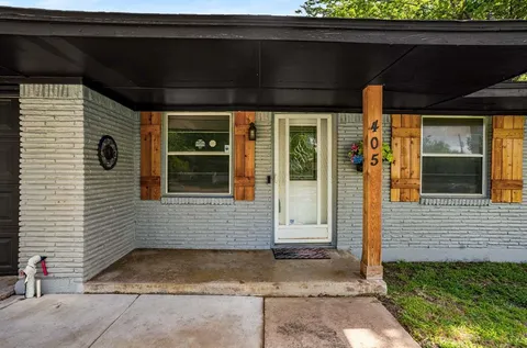 $289,999 | 405 Harriett Street, Arlington, TX 76010