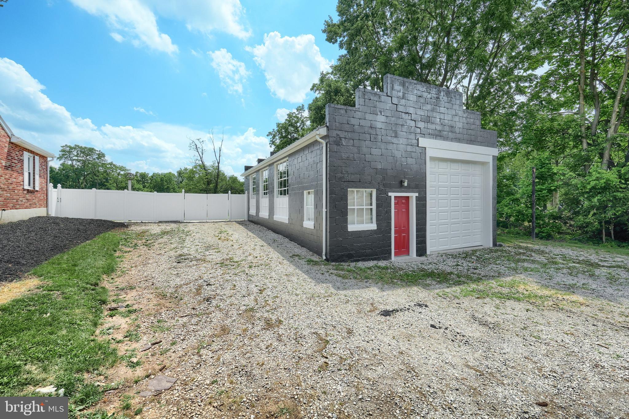 957 Greenbriar Road York, PA 17404 - Photo 14 of 61 Gallery Image 14
