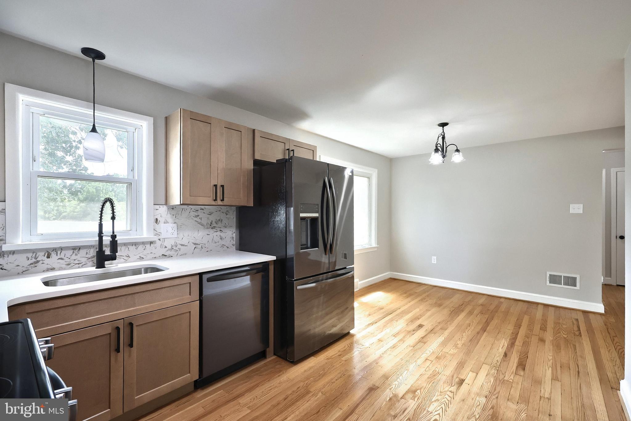 957 Greenbriar Road York, PA 17404 - Photo 31 of 61 Gallery Image 31