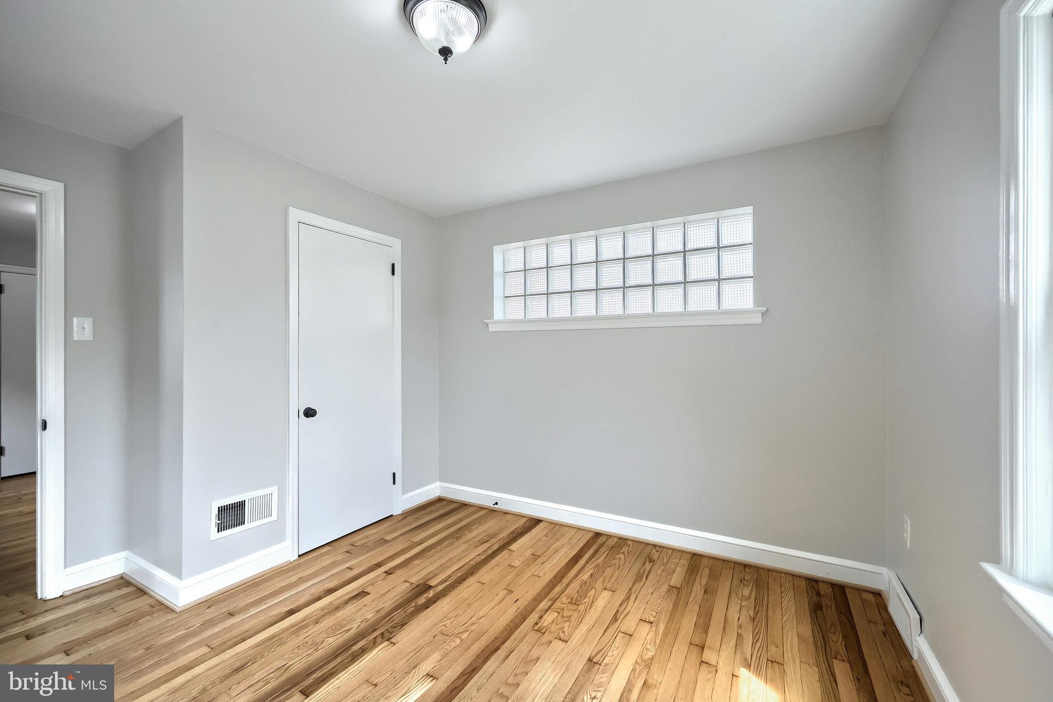 957 Greenbriar Road York, PA 17404 - Photo 35 of 61 Gallery Image 35