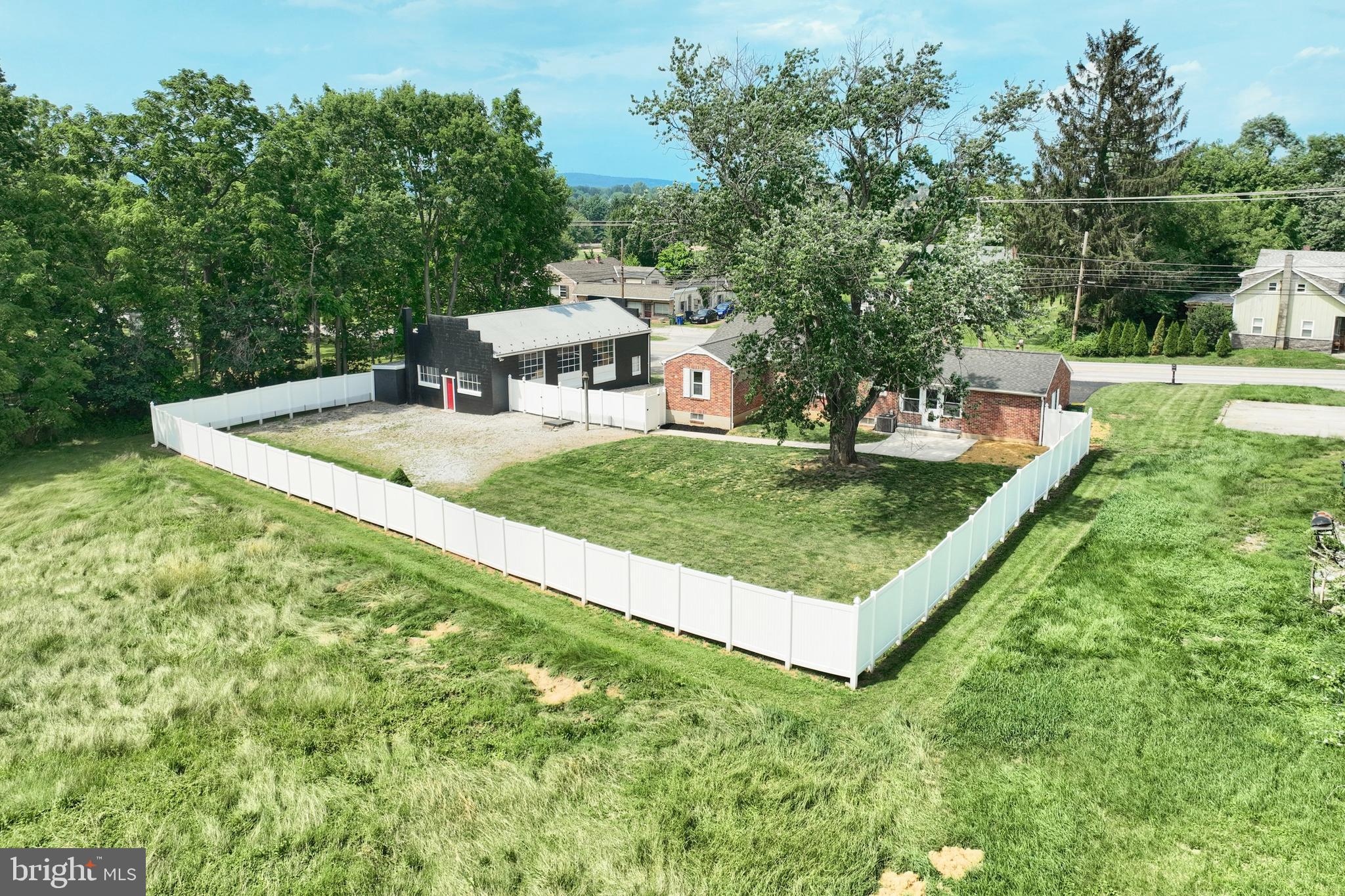 957 Greenbriar Road York, PA 17404 - Photo 49 of 61 Gallery Image 49