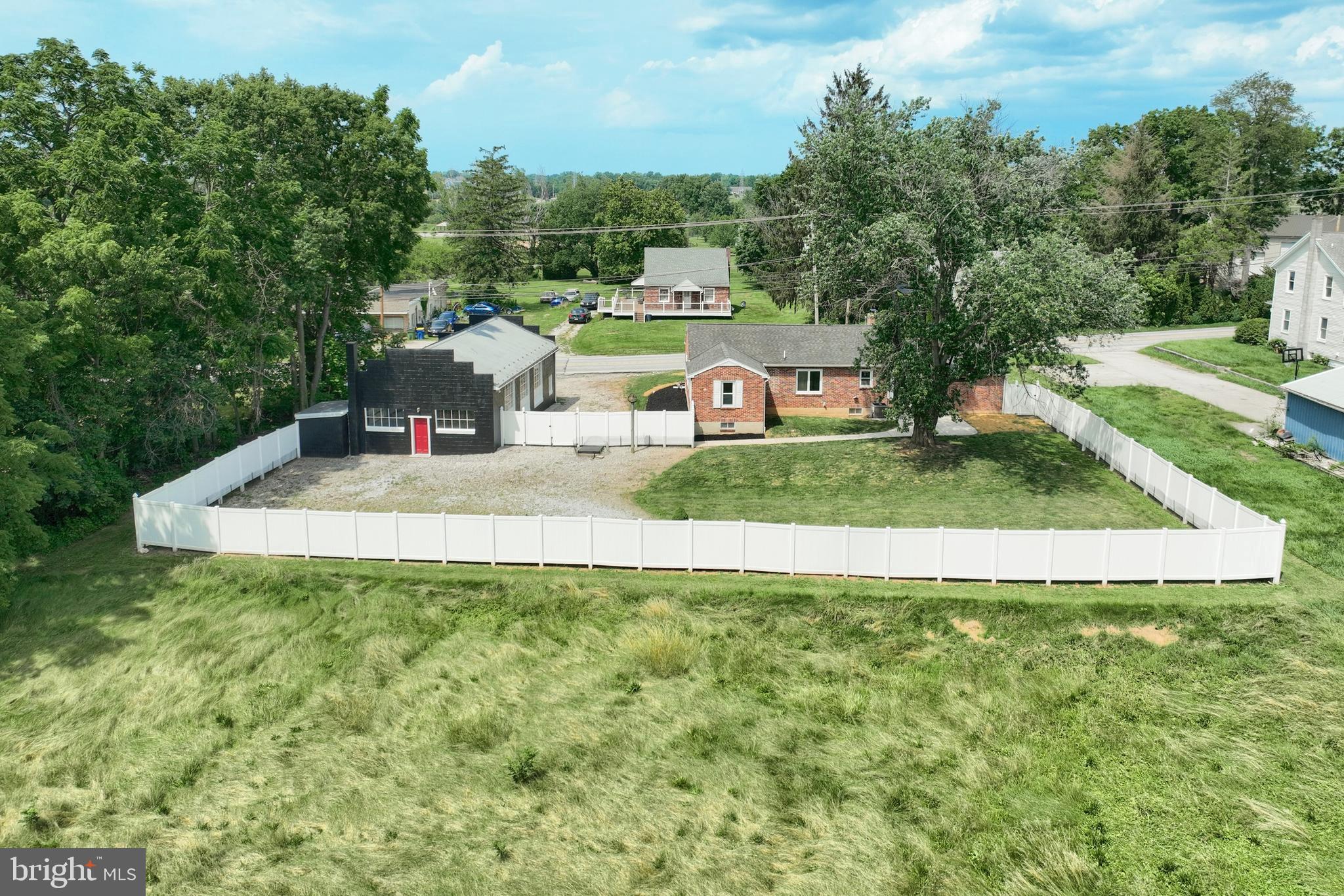 957 Greenbriar Road York, PA 17404 - Photo 51 of 61 Gallery Image 51