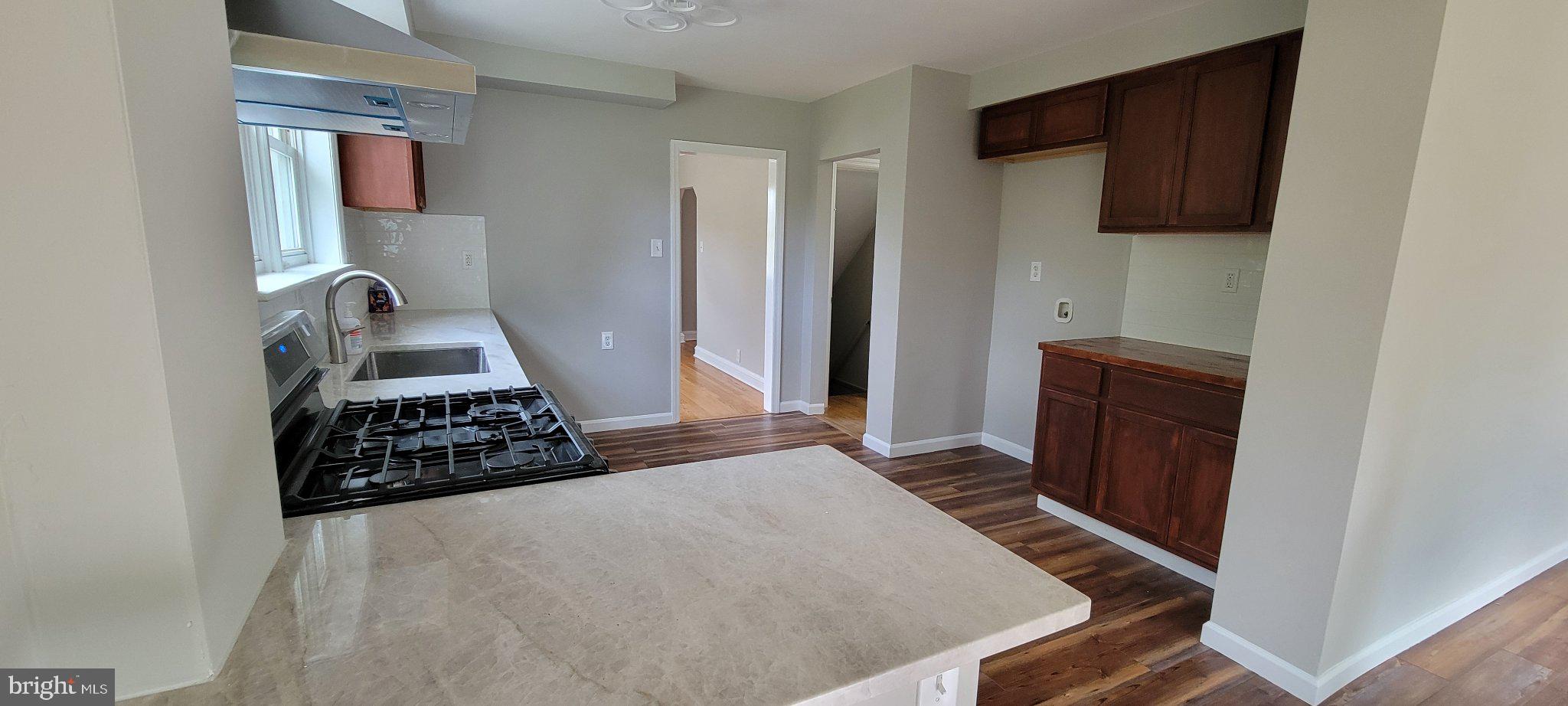 102 Rothwell Drive Wilmington, DE 19804 - Photo 21 of 52 Modern kitchen with inviting layout.