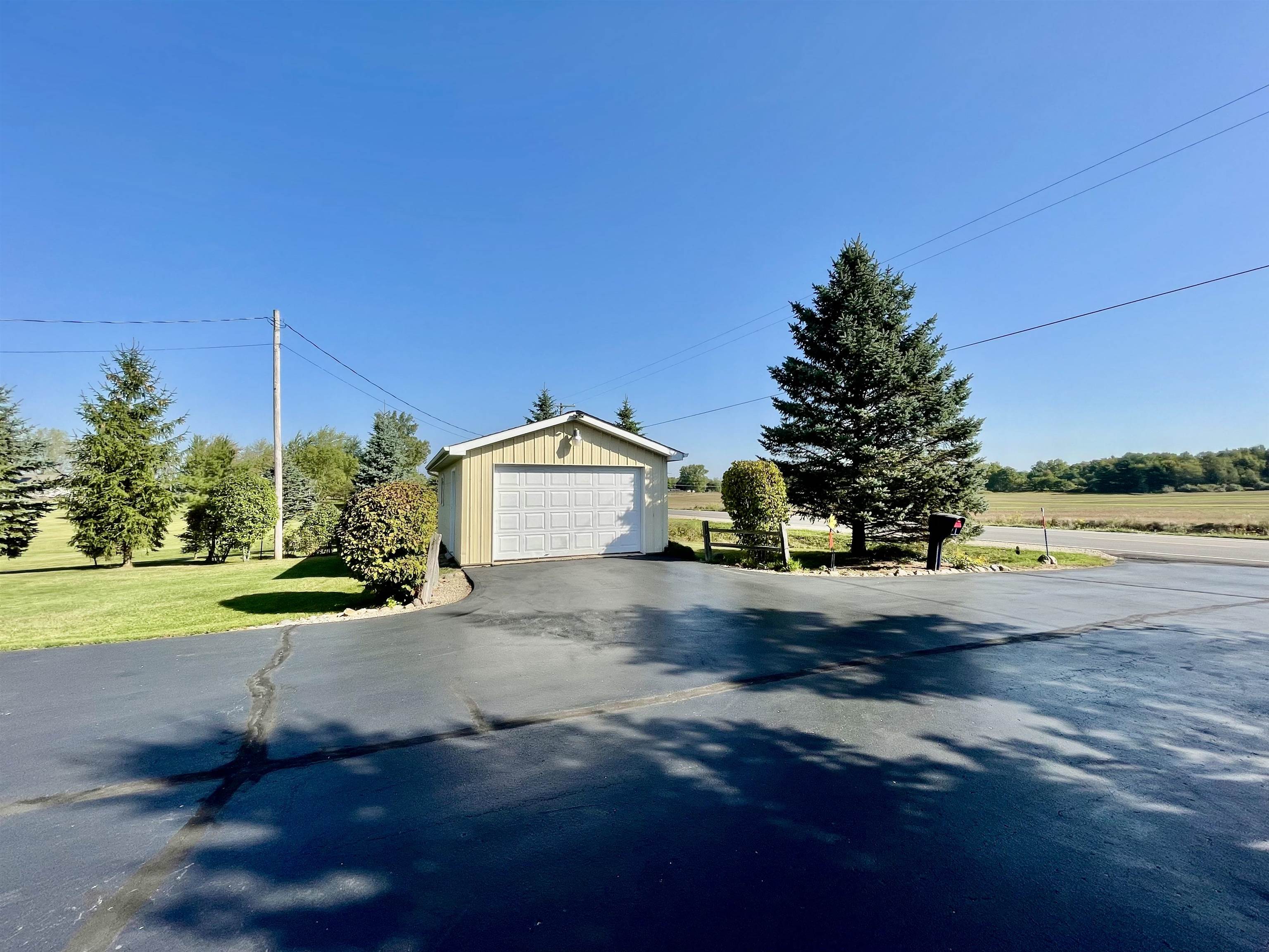 1164 South Meridian Road Mount Pleasant, MI 48858 - Photo 4 of 71