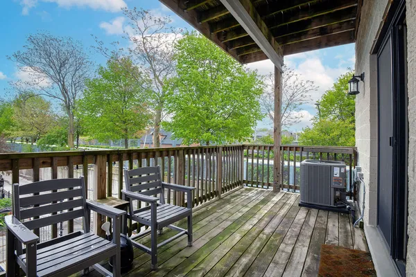 $459,000 | 1801 North Kedzie Avenue, Unit 201, Chicago, IL 60647