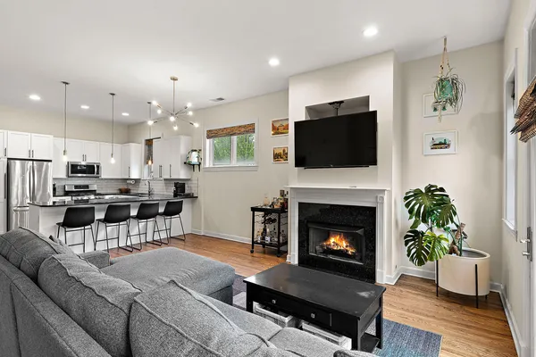 $459,000 | 1801 North Kedzie Avenue, Unit 201, Chicago, IL 60647