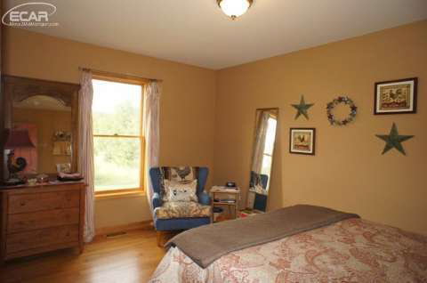 6214 Reid Road Swartz Creek, MI 48473 - Photo 14 of 16 20441414-13.JPG