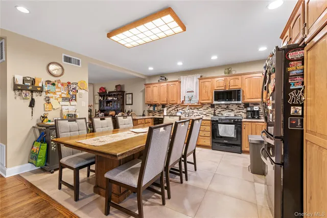 $975,000 | 1041 North 4th Street, New Hyde Park, NY 11040