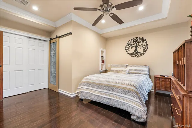 $975,000 | 1041 North 4th Street, New Hyde Park, NY 11040