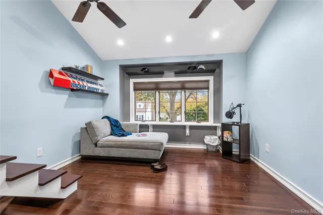 $975,000 | 1041 North 4th Street, New Hyde Park, NY 11040