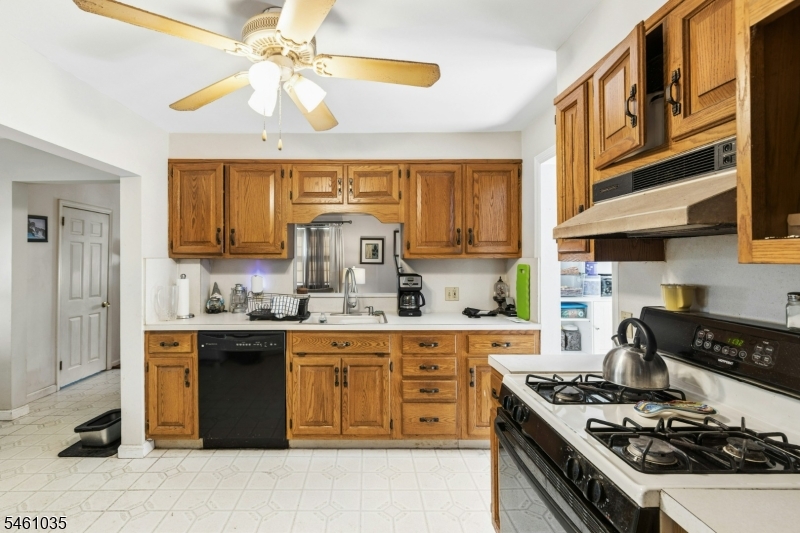 17 Harvard Road Linden, NJ 07036 - Photo 11 of 30 Gallery Image 11