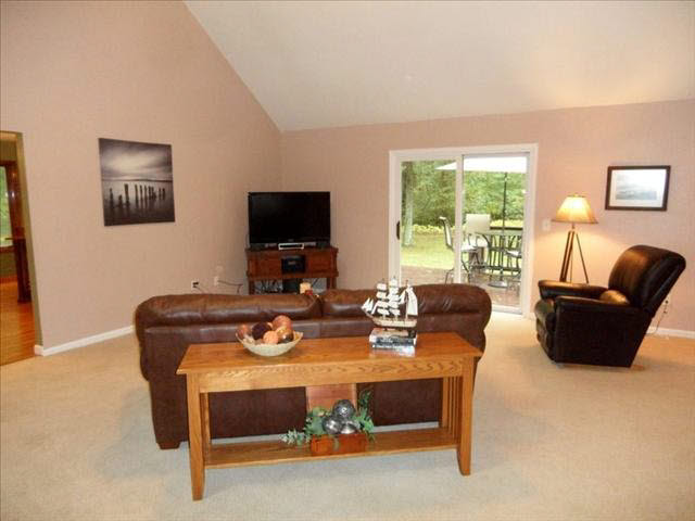 15100 Ida Center Road Petersburg, MI 49270 - Photo 5 of 20 Vaulted ceilings