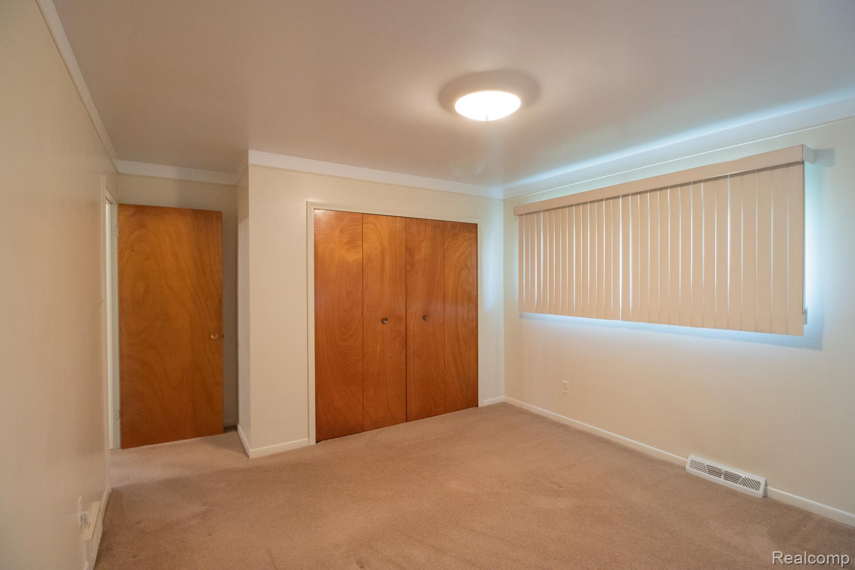 9106 Inkster Road Redford, MI 48239 - Photo 6 of 43 Gallery Image 6