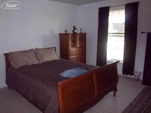 8424 Smith Road Gaines, MI 48436 - Photo 9 of 17 20420872-8.JPG