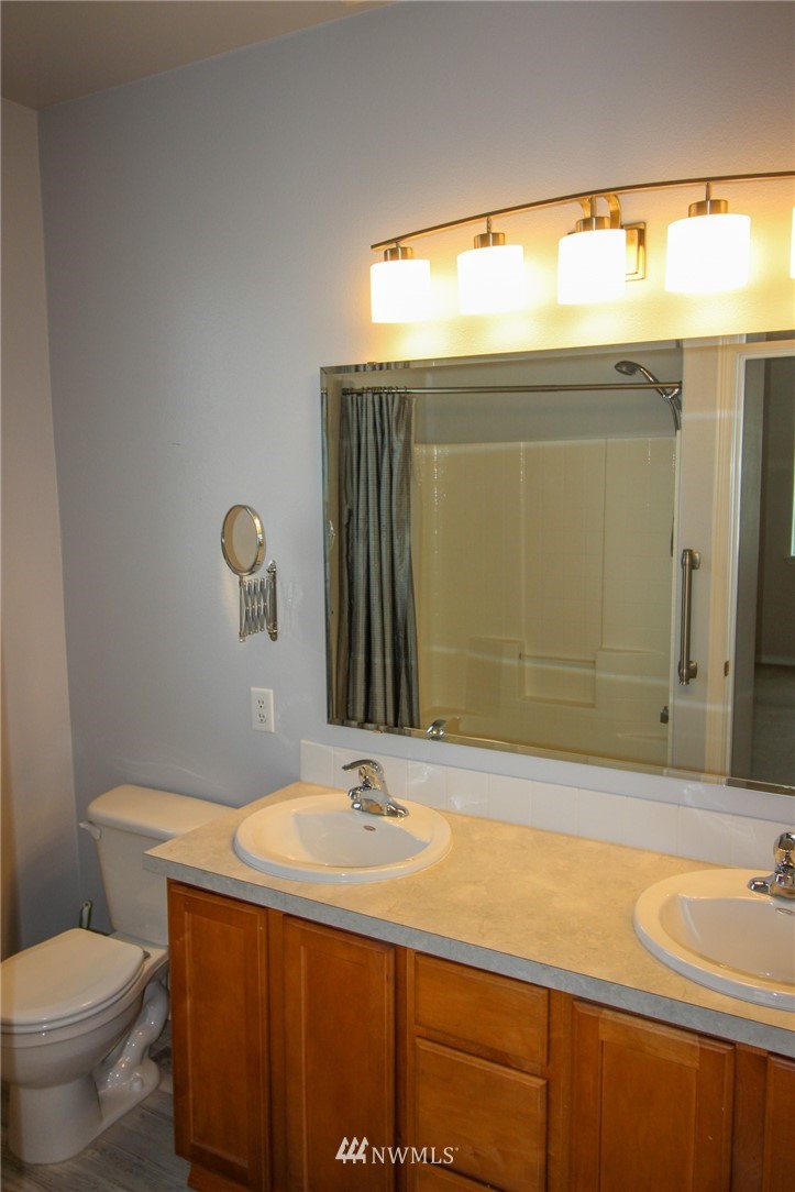 3003 Southeast 11th Place, Unit 1084 Renton, WA 98058 - Photo 15 of 25 Gallery Image 15