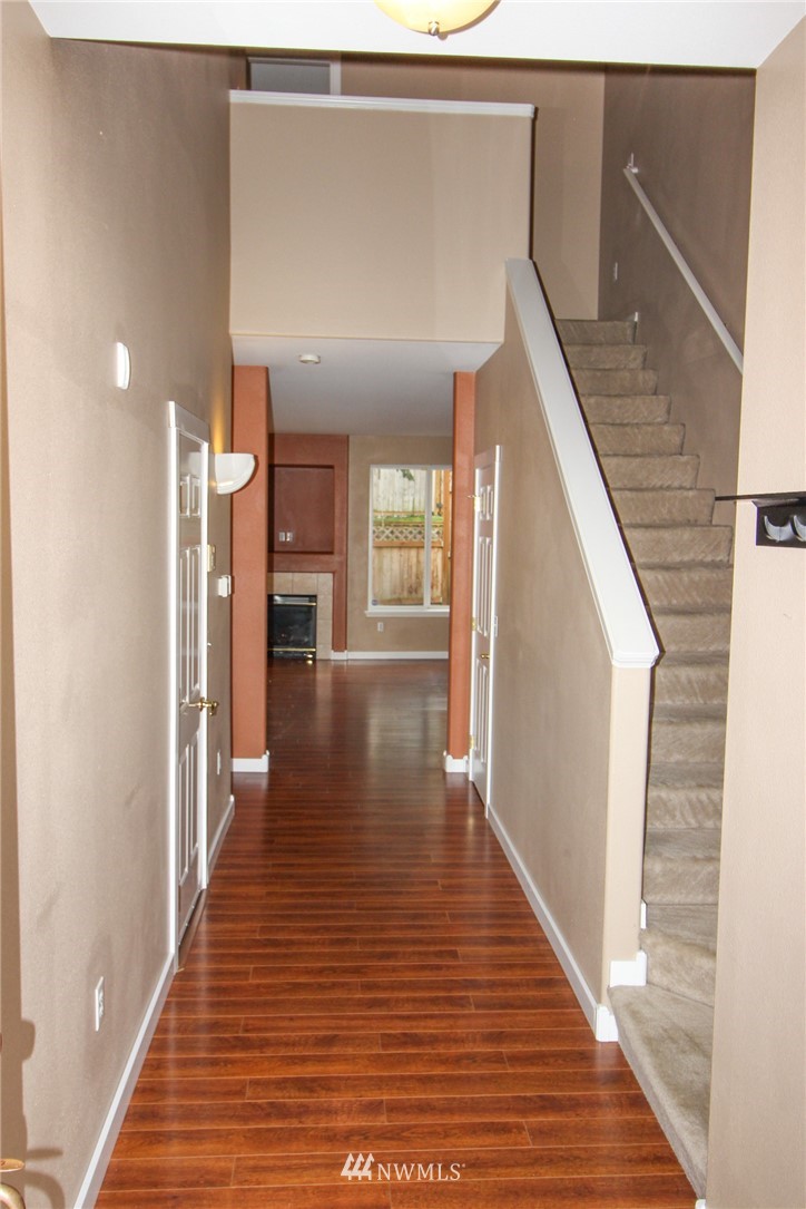 3003 Southeast 11th Place, Unit 1084 Renton, WA 98058 - Photo 2 of 25 Gallery Image 2