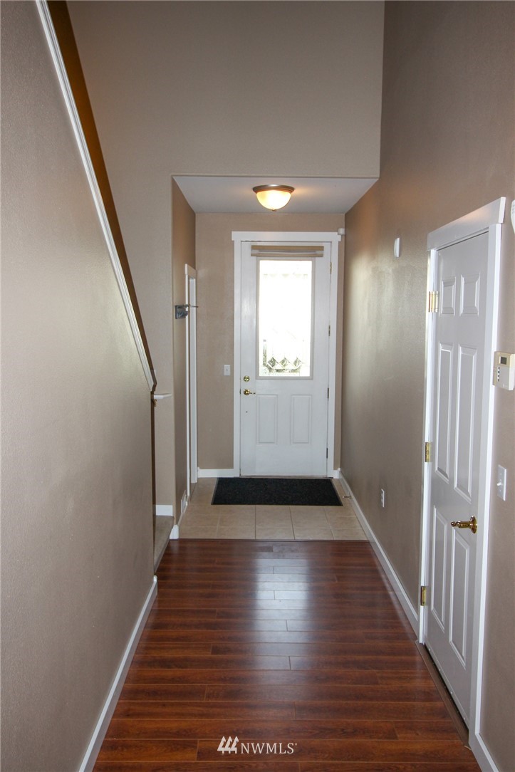 3003 Southeast 11th Place, Unit 1084 Renton, WA 98058 - Photo 3 of 25 Gallery Image 3