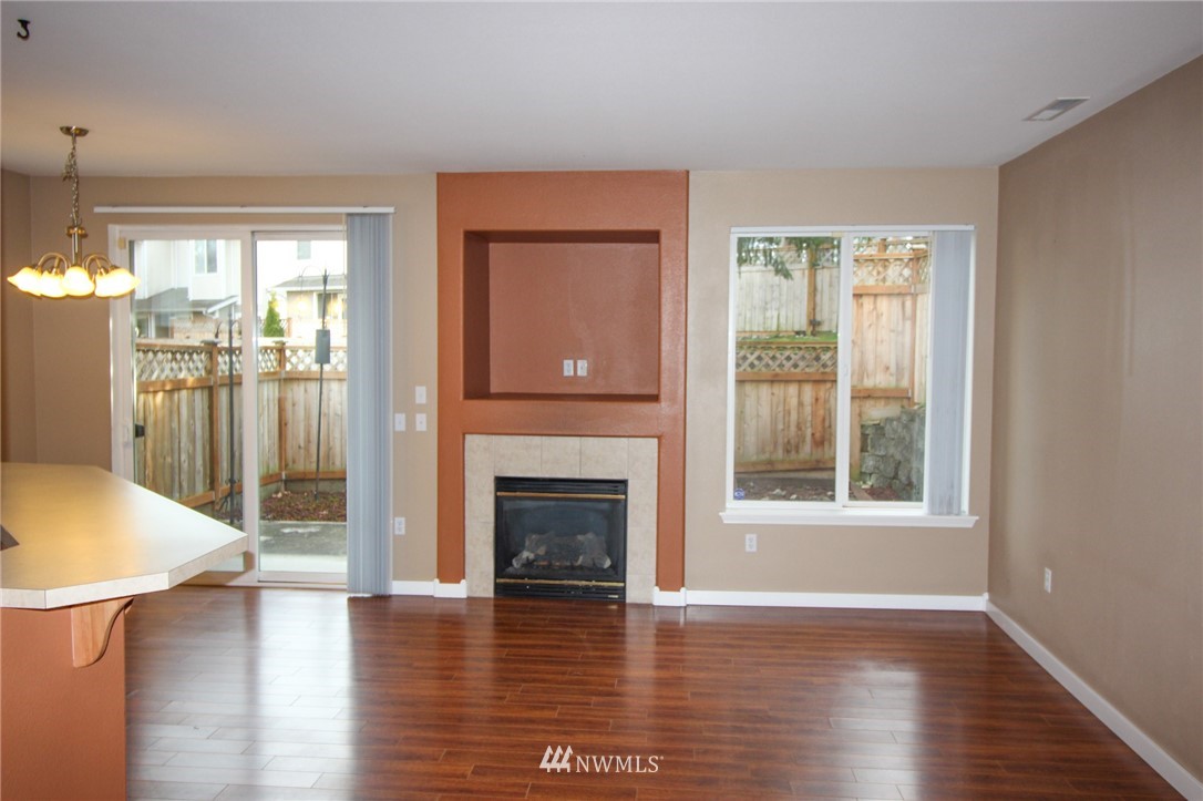 3003 Southeast 11th Place, Unit 1084 Renton, WA 98058 - Photo 5 of 25 Gallery Image 5