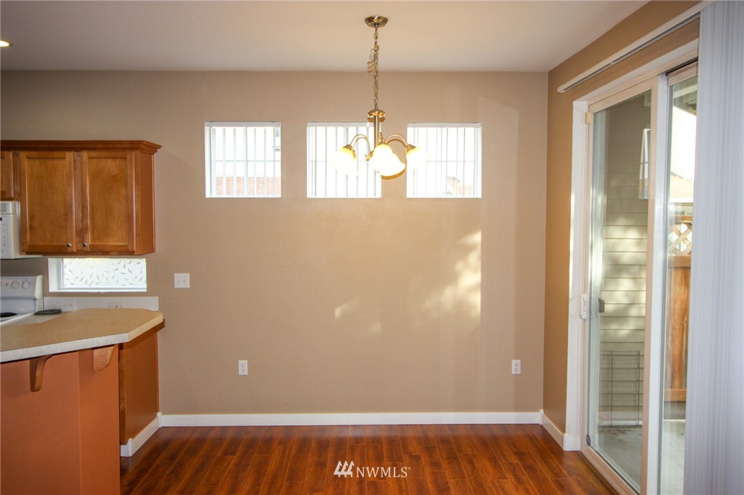 3003 Southeast 11th Place, Unit 1084 Renton, WA 98058 - Photo 7 of 25 Gallery Image 7