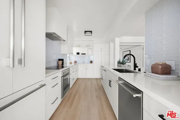 $16,500 | 201 Ocean Avenue, Unit 509P, Santa Monica, CA 90402