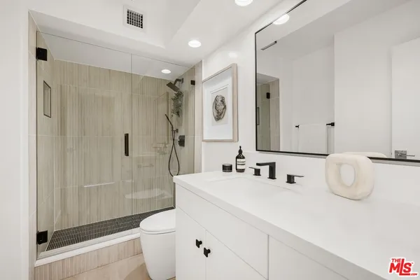 $16,500 | 201 Ocean Avenue, Unit 509P, Santa Monica, CA 90402