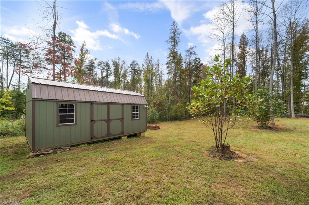 4045 Clapp Mill Road Burlington, NC 27215 - Photo 11 of 42