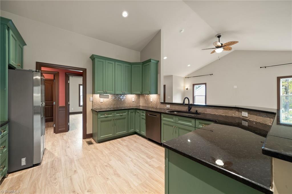 4045 Clapp Mill Road Burlington, NC 27215 - Photo 19 of 42