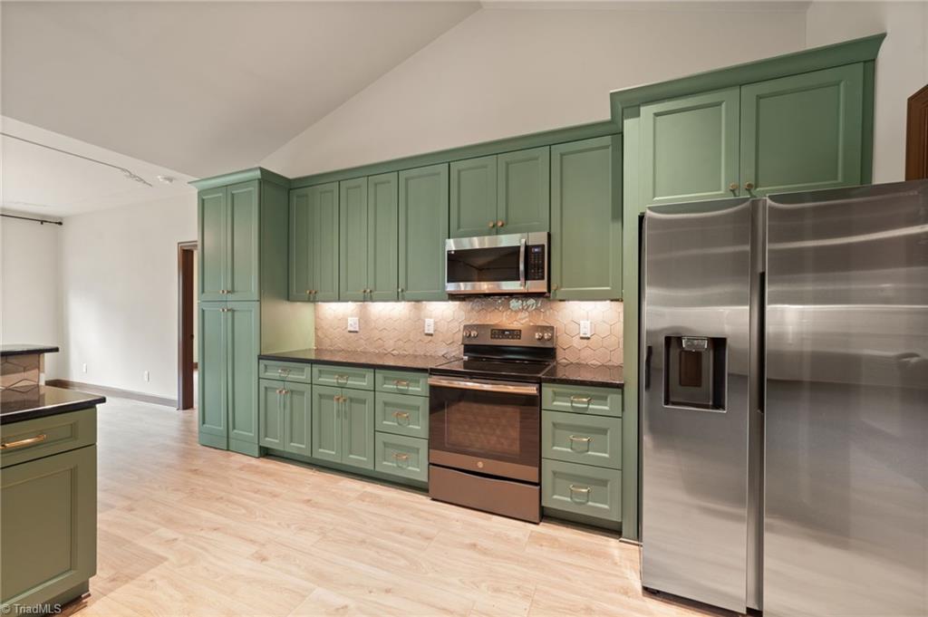 4045 Clapp Mill Road Burlington, NC 27215 - Photo 21 of 42