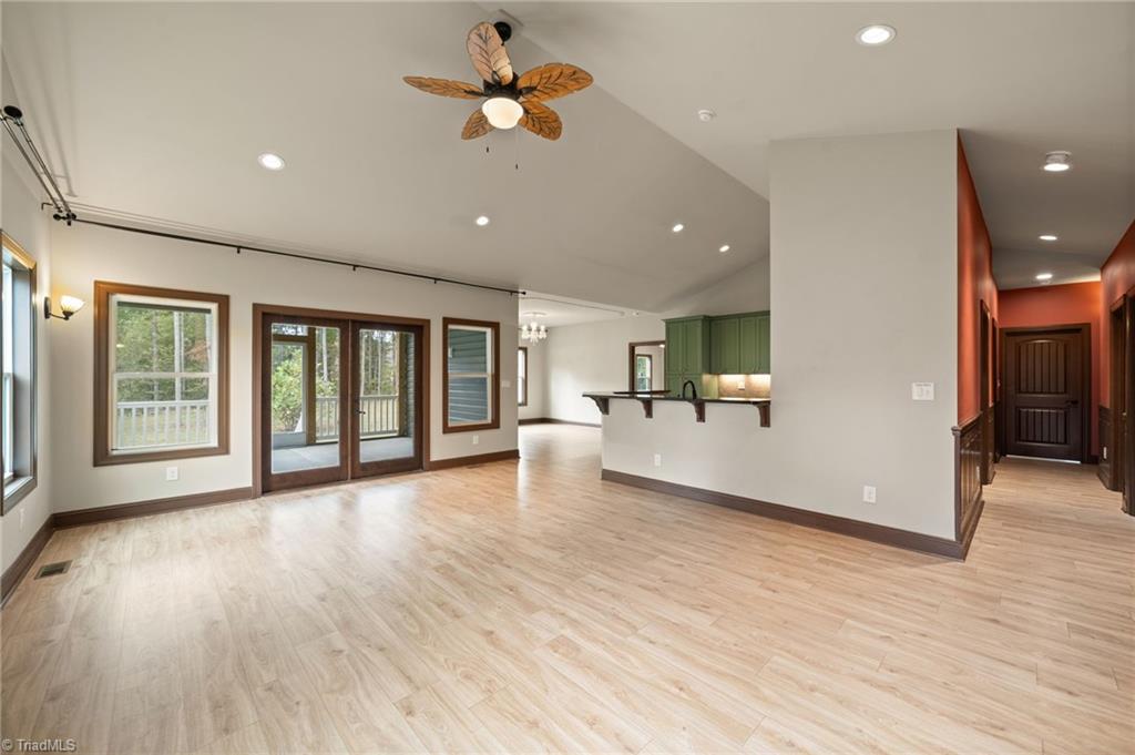 4045 Clapp Mill Road Burlington, NC 27215 - Photo 3 of 42