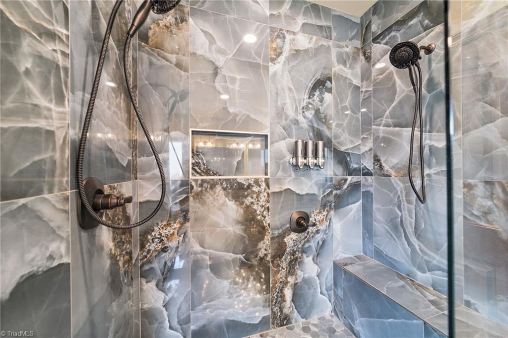 4045 Clapp Mill Road Burlington, NC 27215 - Photo 9 of 42