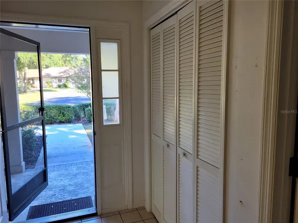 a view of livingroom with furniture