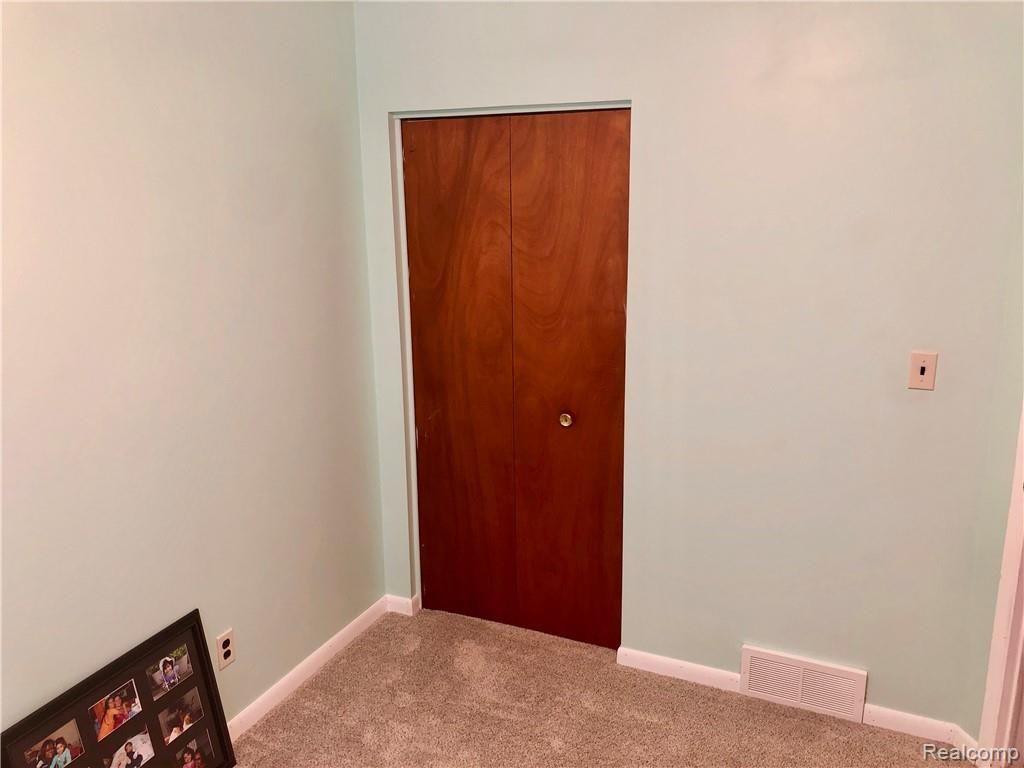 4534 Martin Road Warren, MI 48092 - Photo 16 of 29
