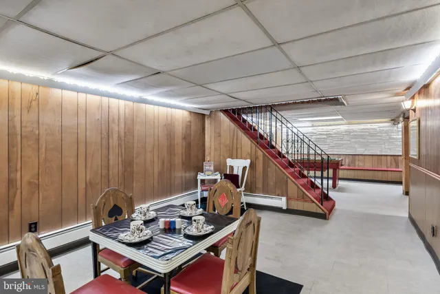 a view of utility room