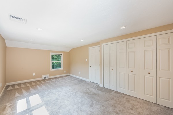 33 William Road Billerica, MA 01821 - Photo 15 of 30 Gallery Image 15