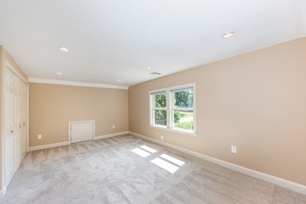 33 William Road Billerica, MA 01821 - Photo 16 of 30 Gallery Image 16