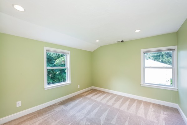 33 William Road Billerica, MA 01821 - Photo 17 of 30 Gallery Image 17