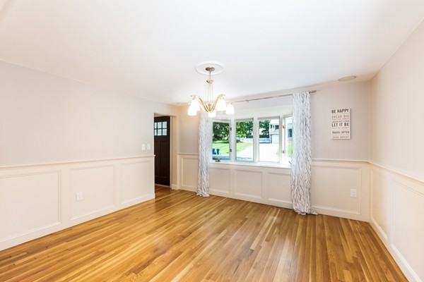 33 William Road Billerica, MA 01821 - Photo 7 of 30 Gallery Image 7