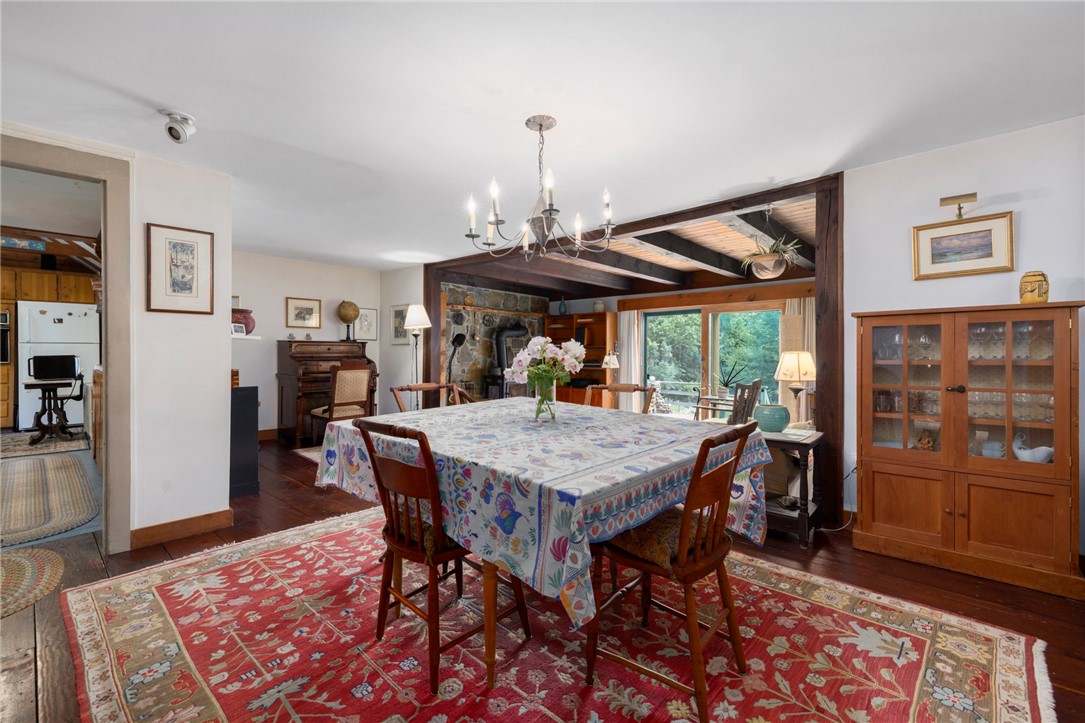 856 North Main Road Jamestown, RI 02835 - Photo 8 of 49