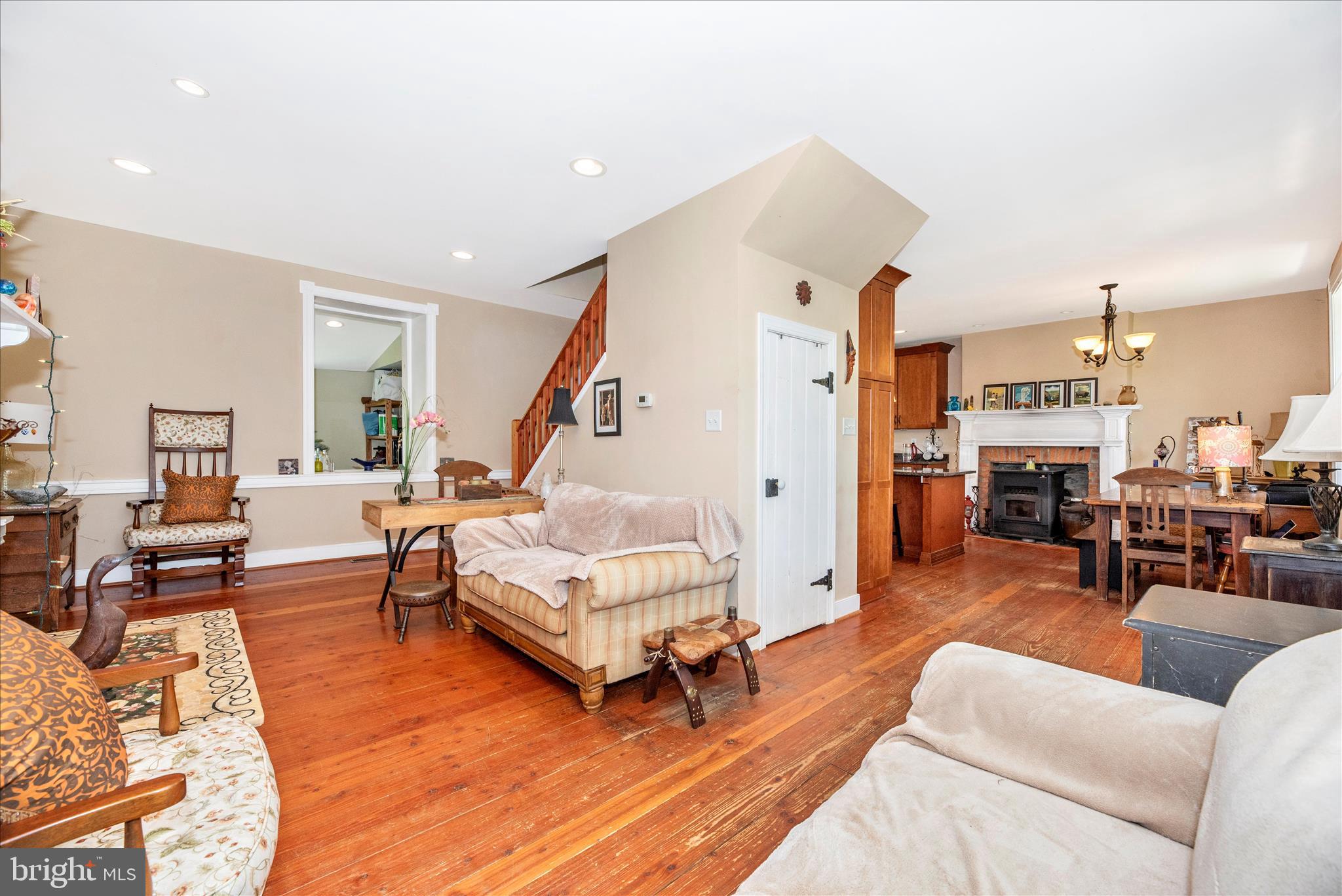 20504 Gapland Road Rohrersville, MD 21779 - Photo 24 of 65 Living Room