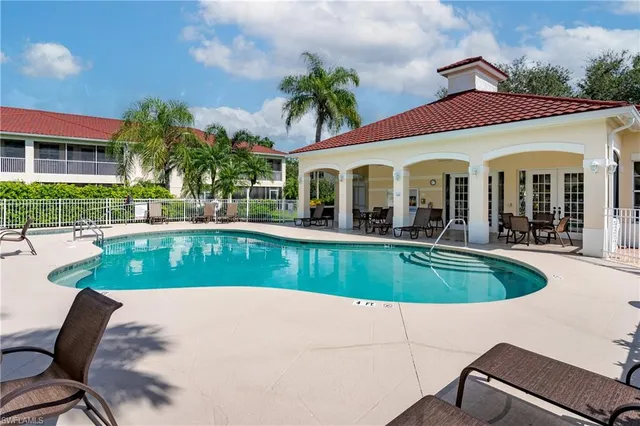 $599,000 | 640 Lalique Circle, Unit 405, Naples, FL 34119