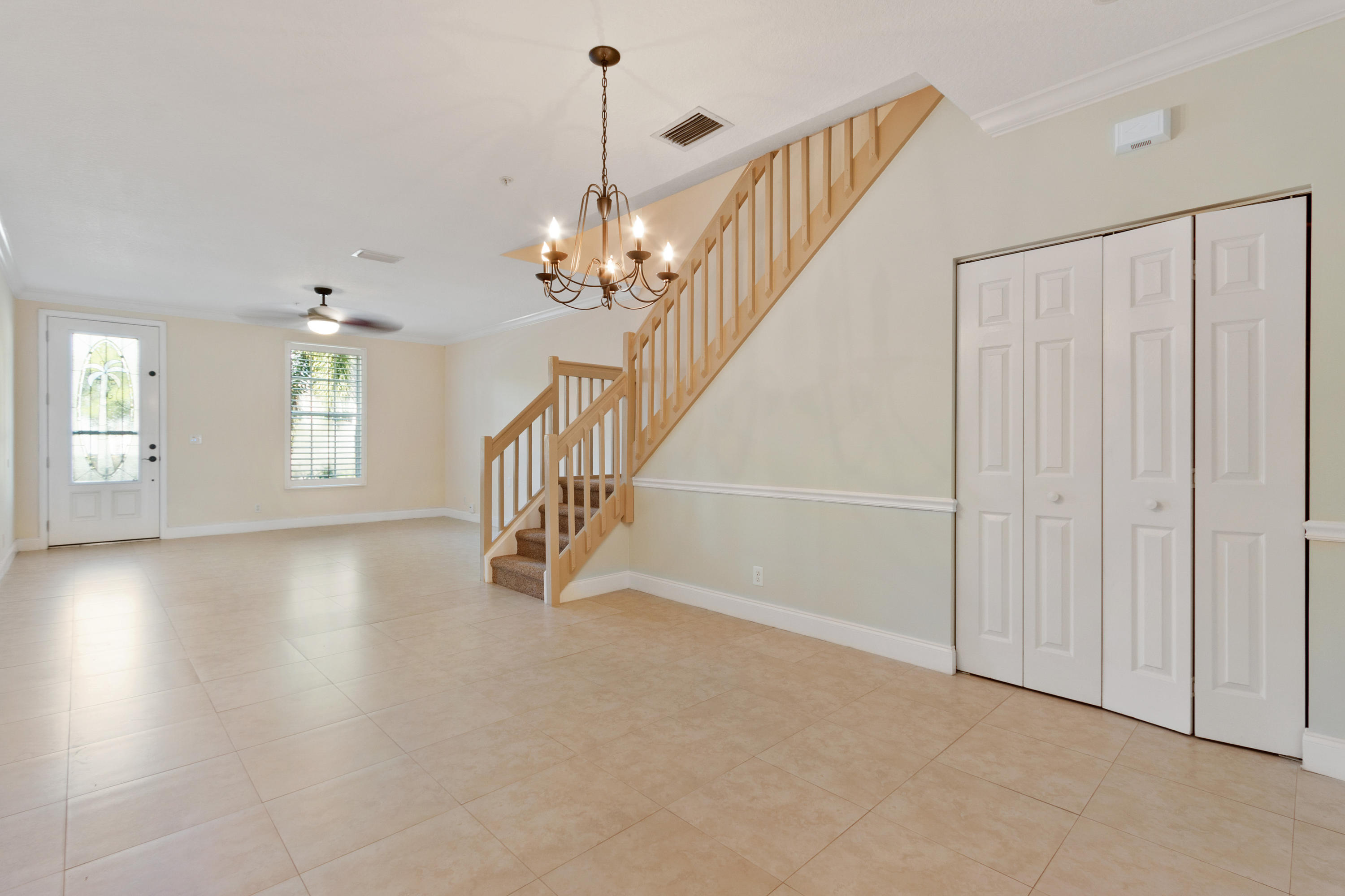 1101 Beach Road, Unit B Palm Beach Shores, FL 33404 - Photo 8 of 20 009-1101BeachRdB-FL-full