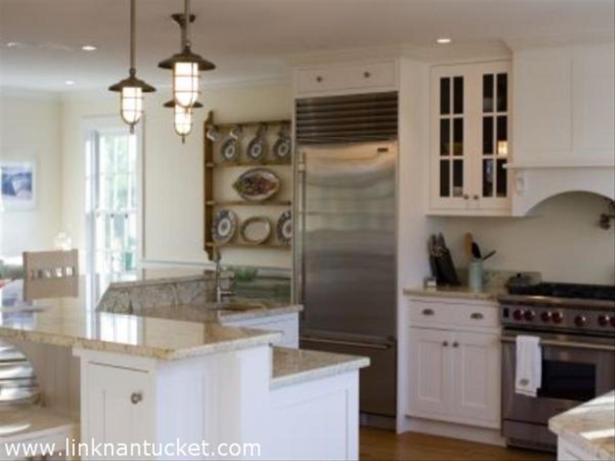 13 R Burnell Street Nantucket, MA 02554 - Photo 15 of 27 Gallery Image 15