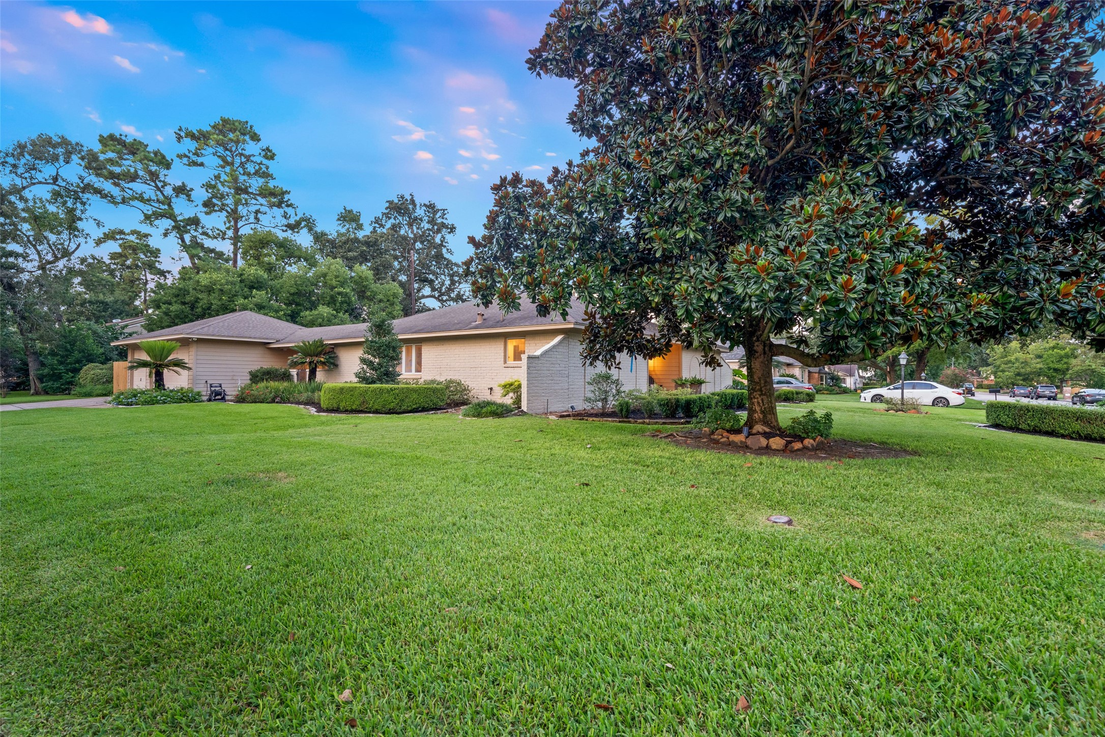 722 Shadow Brook Drive Spring, TX 77380 - Photo 9 of 27 a front view of house with yard and trees